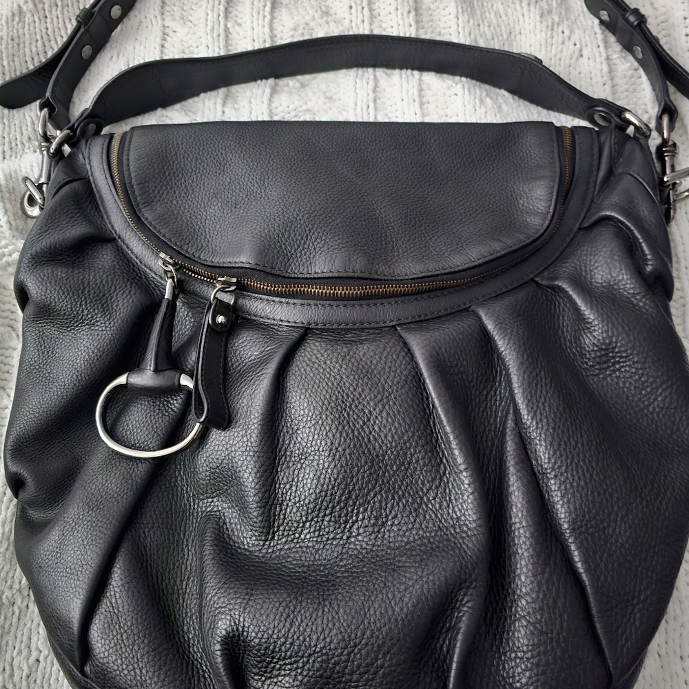 Gucci medium icon shoulder bag